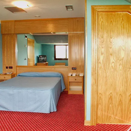 Hotel Royal Llanera (Asturias)