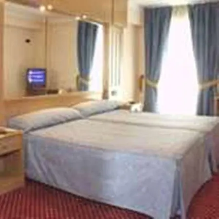 فندق Royal Llanera (Asturias)