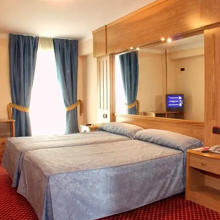 Royal 3* Llanera (Asturias)