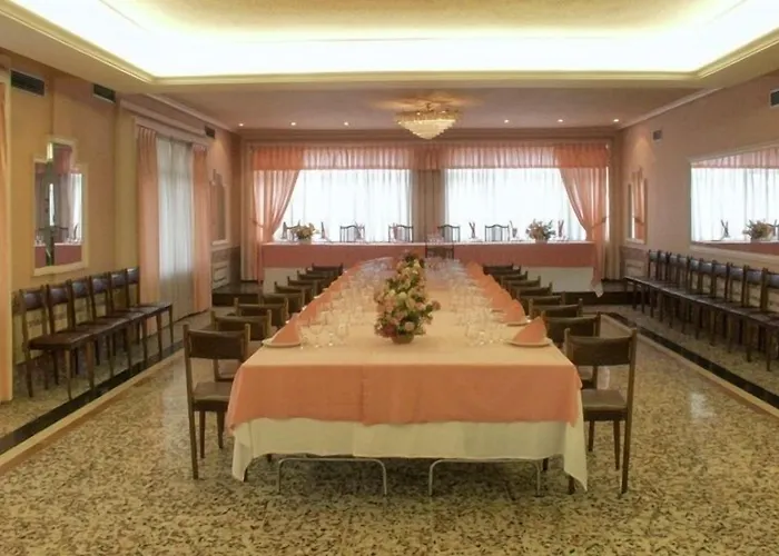 Royal Hotel Llanera (Asturias)