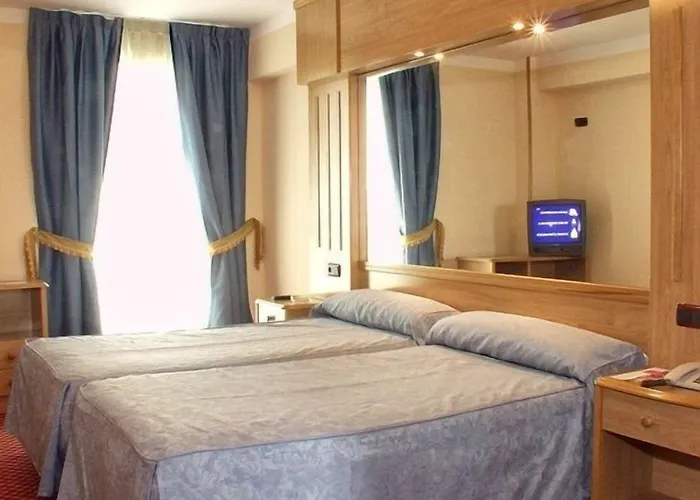 Hotel Royal Llanera (Asturias)