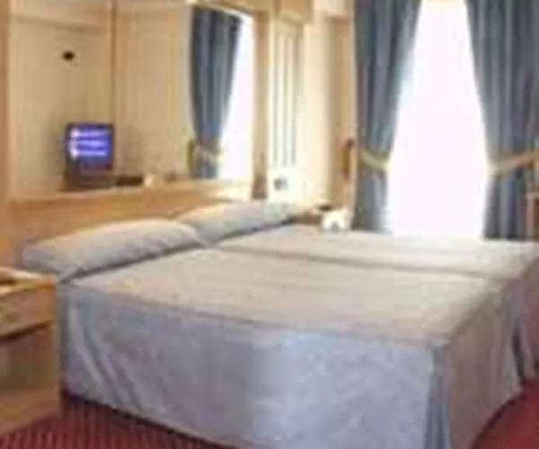 Hotel Royal Llanera (Asturias)