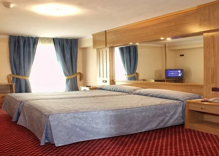 Royal 3* Llanera (Asturias)